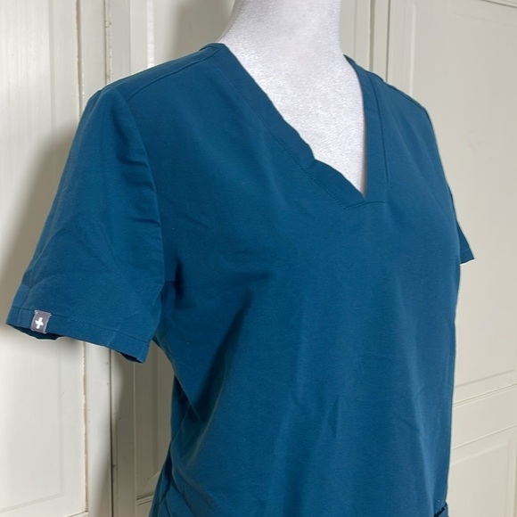 Figs Womens Casma Three-Pocket Teal Scrub Top Sz XS Technical Comfort Medical - Picture 2 of 11